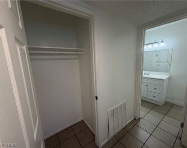 1405 Vegas Valley Drive - Photo Thumbnail 25