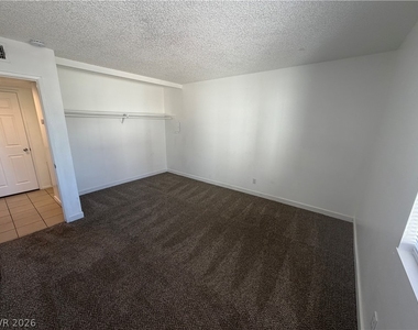 1405 Vegas Valley Drive - Photo Thumbnail 21