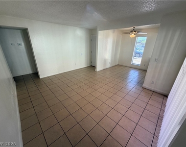 1405 Vegas Valley Drive - Photo Thumbnail 4