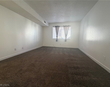 1405 Vegas Valley Drive - Photo Thumbnail 16