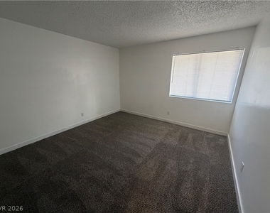 1405 Vegas Valley Drive - Photo Thumbnail 20
