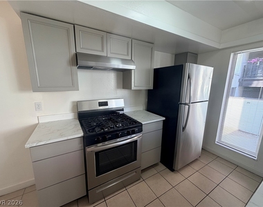 1405 Vegas Valley Drive - Photo Thumbnail 10