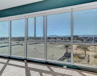 4575 Dean Martin Drive - Photo Thumbnail 9
