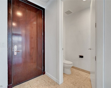 4575 Dean Martin Drive - Photo Thumbnail 17