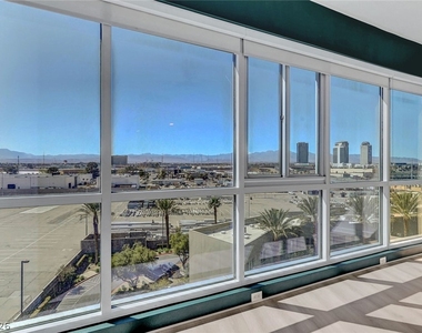4575 Dean Martin Drive - Photo Thumbnail 10