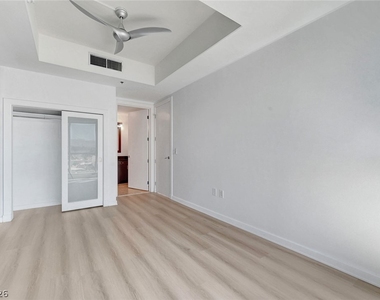 4575 Dean Martin Drive - Photo Thumbnail 23