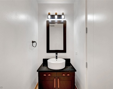 4575 Dean Martin Drive - Photo Thumbnail 18