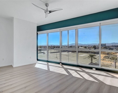 4575 Dean Martin Drive - Photo Thumbnail 8