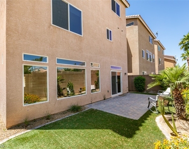 6038 Belvedere Canyon Avenue - Photo Thumbnail 39