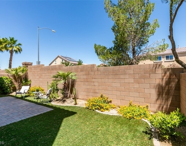 6038 Belvedere Canyon Avenue - Photo Thumbnail 38