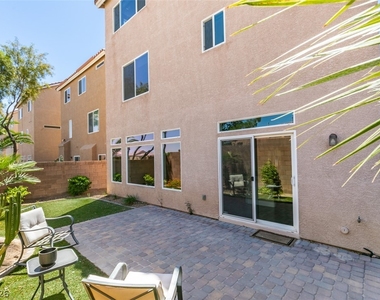 6038 Belvedere Canyon Avenue - Photo Thumbnail 37