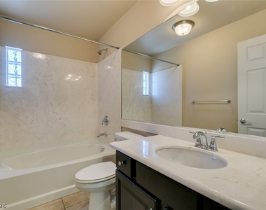 6038 Belvedere Canyon Avenue - Photo Thumbnail 22