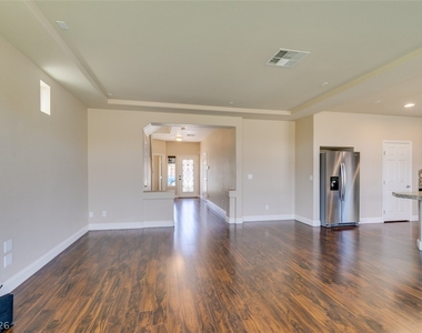 6038 Belvedere Canyon Avenue - Photo Thumbnail 31