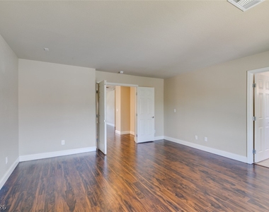 6038 Belvedere Canyon Avenue - Photo Thumbnail 17