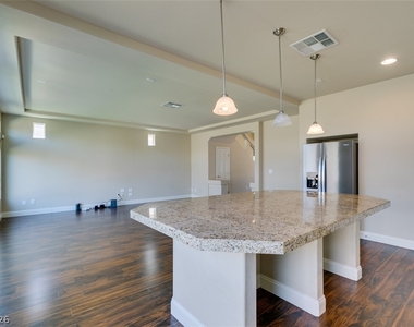 6038 Belvedere Canyon Avenue - Photo Thumbnail 27