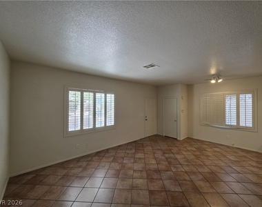 10021 Via Toro Avenue - Photo Thumbnail 22