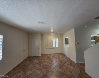 10021 Via Toro Avenue - Photo Thumbnail 23