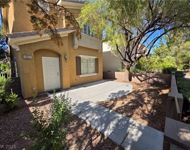 10021 Via Toro Avenue - Photo Thumbnail 5