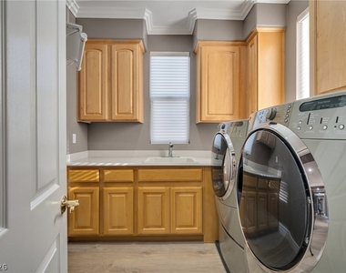 11319 Winter Cottage Place - Photo Thumbnail 38