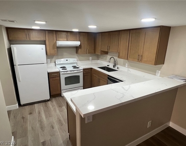 3450 Erva Street - Photo Thumbnail 7