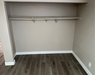 3450 Erva Street - Photo Thumbnail 15