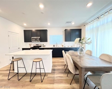 5888 Becklow Gardens Avenue - Photo Thumbnail 10