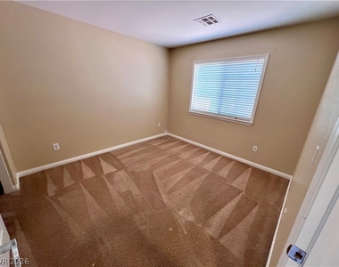 8883 W Torino Avenue - Photo Thumbnail 37