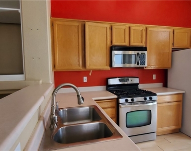 8909 Colorful Pines Avenue - Photo Thumbnail 5