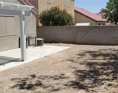 8909 Colorful Pines Avenue - Photo Thumbnail 23