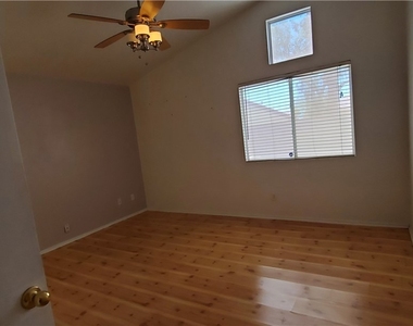 8909 Colorful Pines Avenue - Photo Thumbnail 8