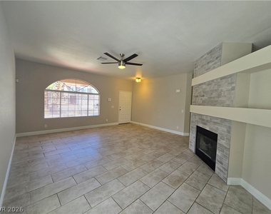 2809 Albrook Circle - Photo Thumbnail 2