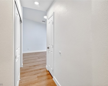 3037 Aloha Avenue - Photo Thumbnail 14