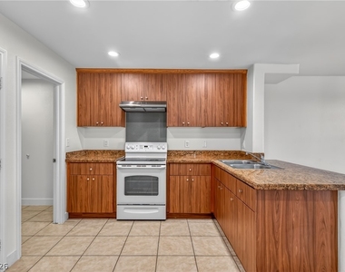 3037 Aloha Avenue - Photo Thumbnail 3