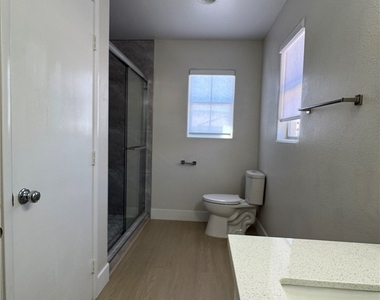 5352 Magnolia Crossing Street - Photo Thumbnail 22