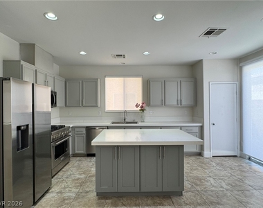 5352 Magnolia Crossing Street - Photo Thumbnail 8