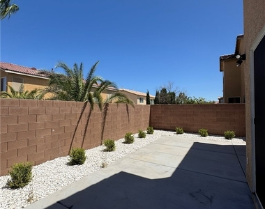 5352 Magnolia Crossing Street - Photo Thumbnail 13