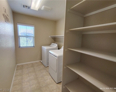9626 Abbey Pond Avenue - Photo Thumbnail 15