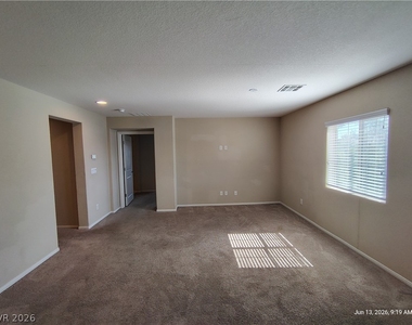 9626 Abbey Pond Avenue - Photo Thumbnail 8