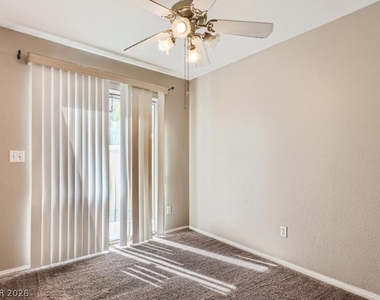 3950 S Sandhill Road - Photo Thumbnail 8