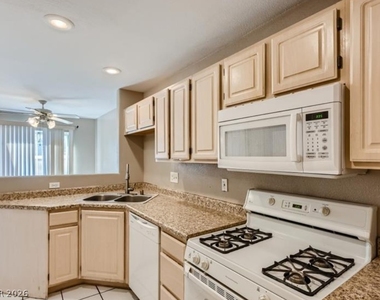 3950 S Sandhill Road - Photo Thumbnail 9
