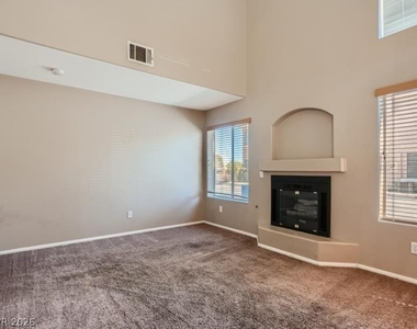3950 S Sandhill Road - Photo Thumbnail 10