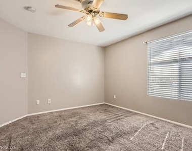 3950 S Sandhill Road - Photo Thumbnail 4