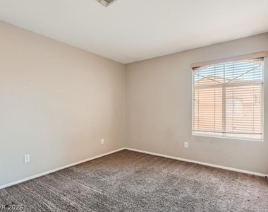 3950 S Sandhill Road - Photo Thumbnail 6
