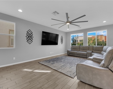3032 Cipro Avenue - Photo Thumbnail 4