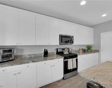 3032 Cipro Avenue - Photo Thumbnail 12