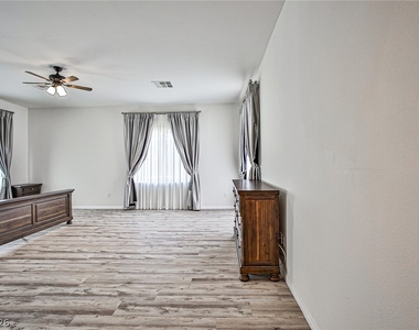 7109 Via Campanile Avenue - Photo Thumbnail 33