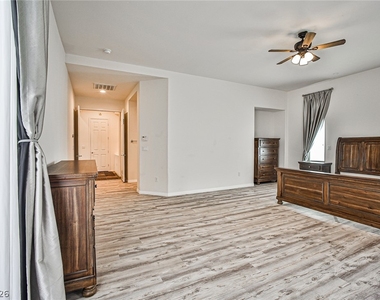 7109 Via Campanile Avenue - Photo Thumbnail 35
