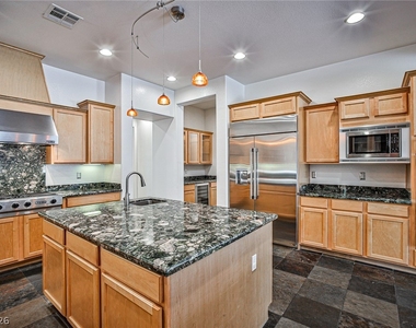 7109 Via Campanile Avenue - Photo Thumbnail 17
