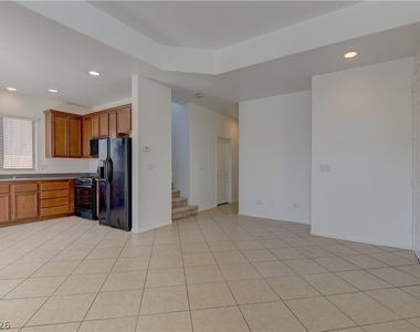 5536 Overlook Valley Street - Photo Thumbnail 4