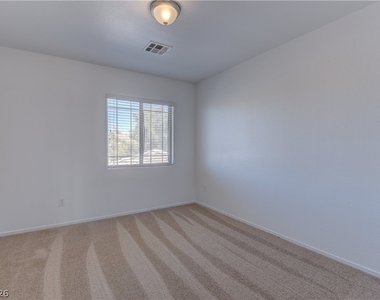 5536 Overlook Valley Street - Photo Thumbnail 16